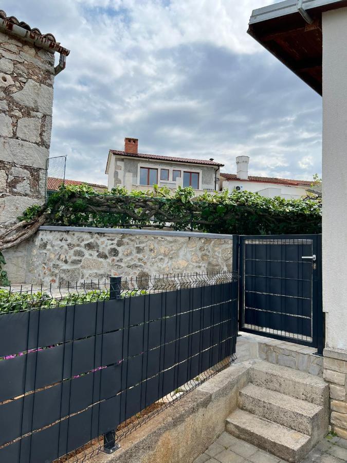 Apartments Bernarda Skrbčići エクステリア 写真