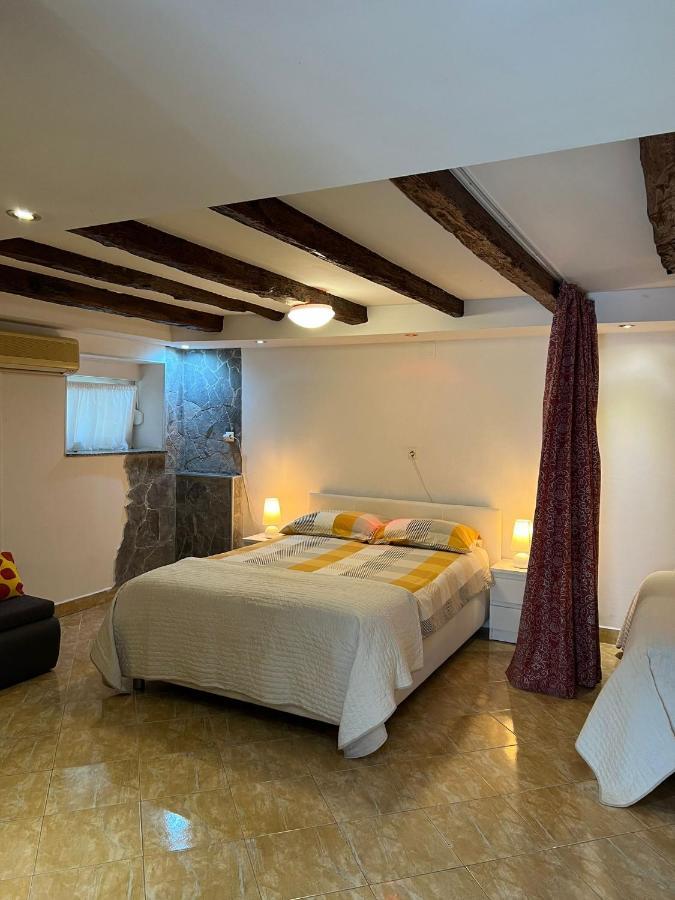 Apartments Bernarda Skrbčići エクステリア 写真