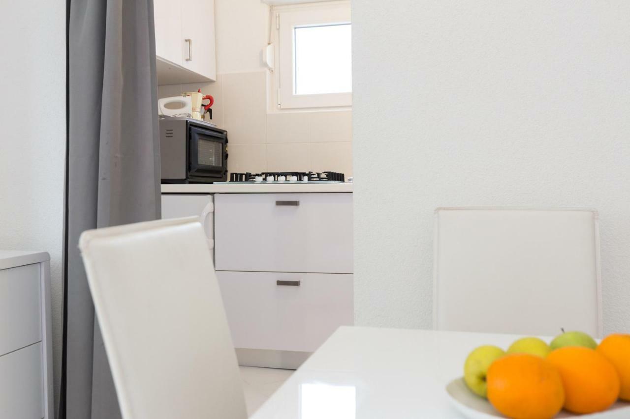 Apartments Bernarda Skrbčići エクステリア 写真
