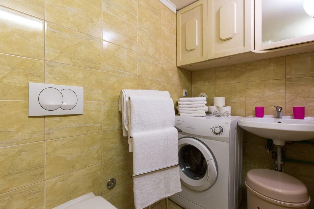 Apartments Bernarda Skrbčići エクステリア 写真